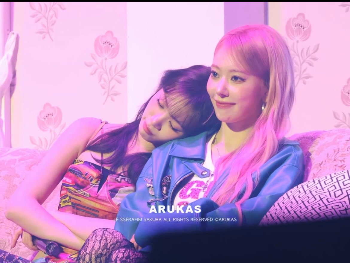 chaeizm's tweet photo. waking up as a ssamkkura stan…. https://t.co/uEVP8Onhgw