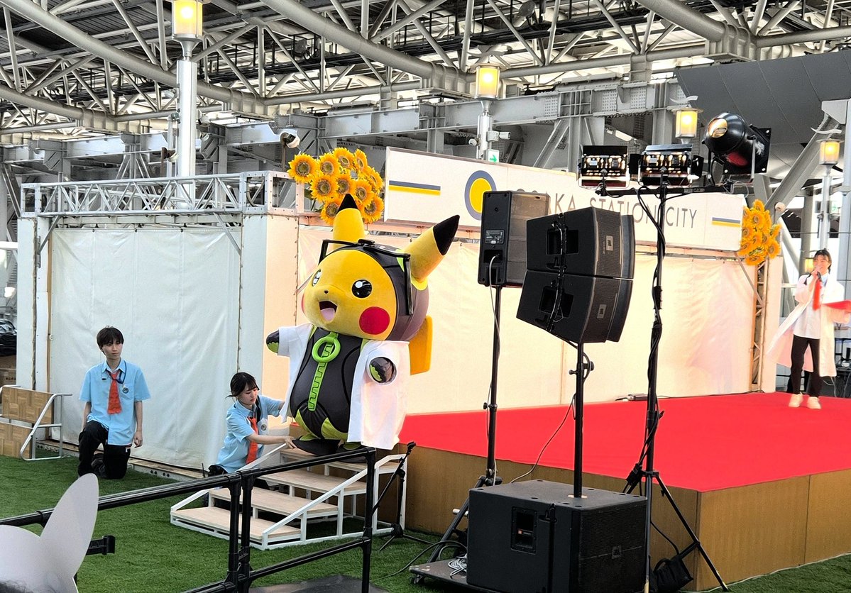 eriy1030's tweet photo. ウィロー博士の助手ピカチュウに会ってきた！ https://t.co/cZuDjZs1BS