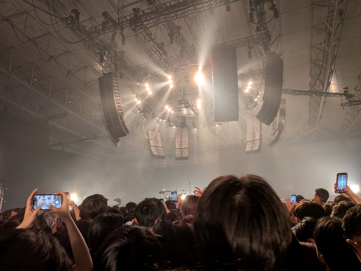 rinringorillap's tweet photo. 最高でした
幸せになろうよは回収できずでしたが、全然満足
#ハルカミライ https://t.co/USAkglKRqV
