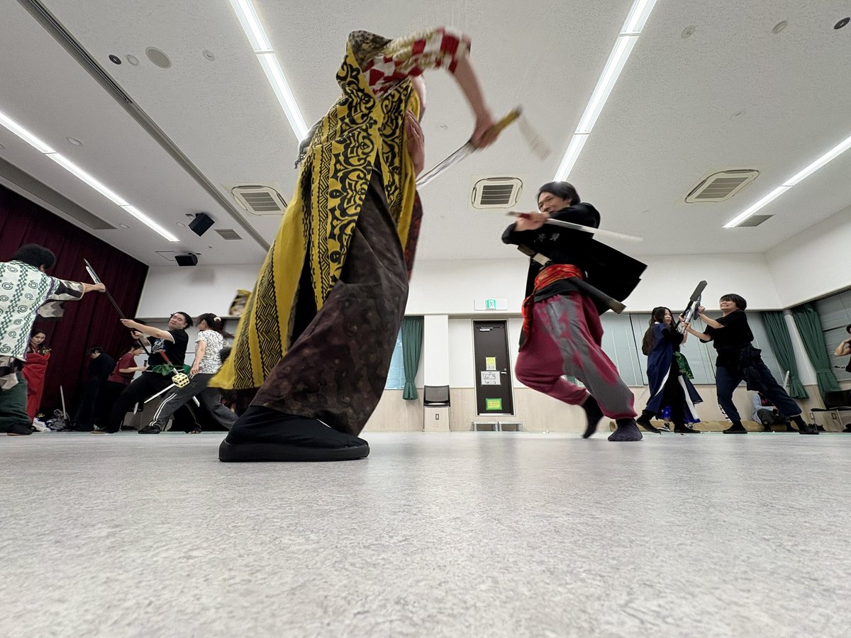 sword_works2012's tweet photo. #SwordWorks 
#シンガンノギョクザ 

通しを経て稽古も大詰めです！！
上演時間は2時間となっております！
まだまだご予約受付中です✨
（すてら）

公演詳細▶︎ https://t.co/qZ5O7QbwzD
予約窓口一覧▶︎ https://t.co/qpkpOcVPpZ https://t.co/gbKdOnxruE
