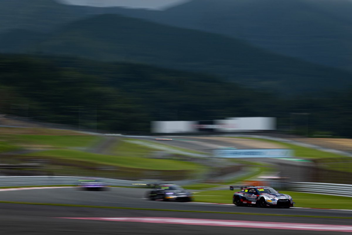 team5zigen's tweet photo. 2026 GT World Challenge Asia RD3 FUJI SPEEDWAY @fujispeedway_official 

Race 1 Result @gtworldchallengeasia 

SILVER /  P3🥉
OVERALL /  P5

OVERALLでの表彰台には惜しくも届きませんでしたが、総合P23からP5までポジションを上げ、クラス3位の表彰台を獲得しました🥉 https://t.co/iJOs8TznpS