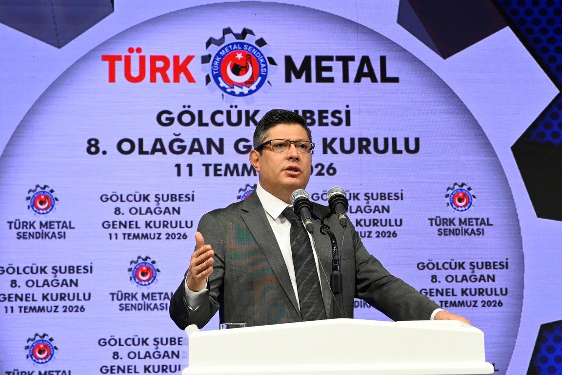 AltundagUysal's tweet photo. 63. yılını kutlayan Türk Metalimizin birlik ve beraberlik fırtınası, bu hafta binlerce emekçi ile Gölcük’te esti... https://t.co/668kZV5UHe