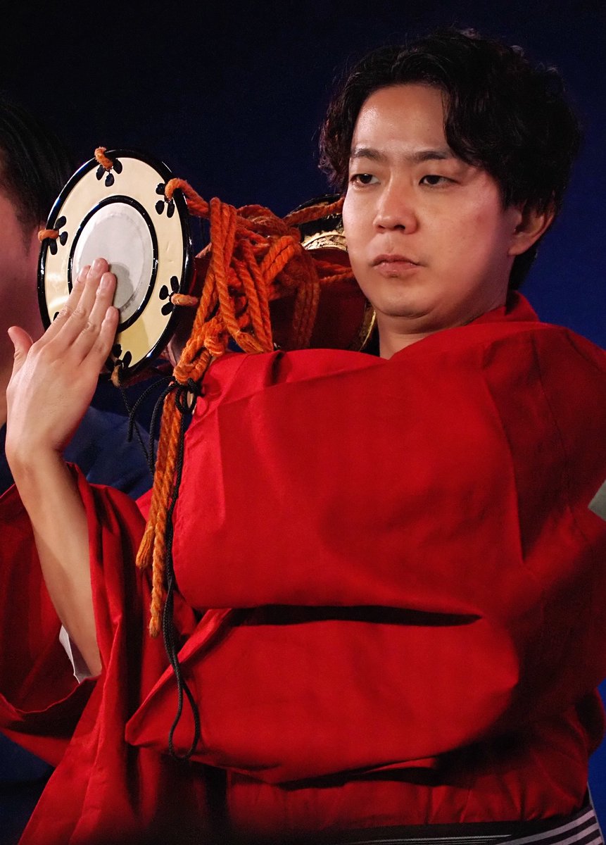 fkgwer's tweet photo. 7/11 すゑひろがりずの和装の会
ドンデコルテ 小橋さん

沖縄なのに成人式はスーツだったらしい😸すゑさん2人がドンデは2人とも和装が似合う顔って褒めまくってたし南條さんが小橋のこと可愛がっててなんかすごいよかった、、、、

#すゑひろがりずの和装の会 #和装の会 https://t.co/m0D3OLKXgp