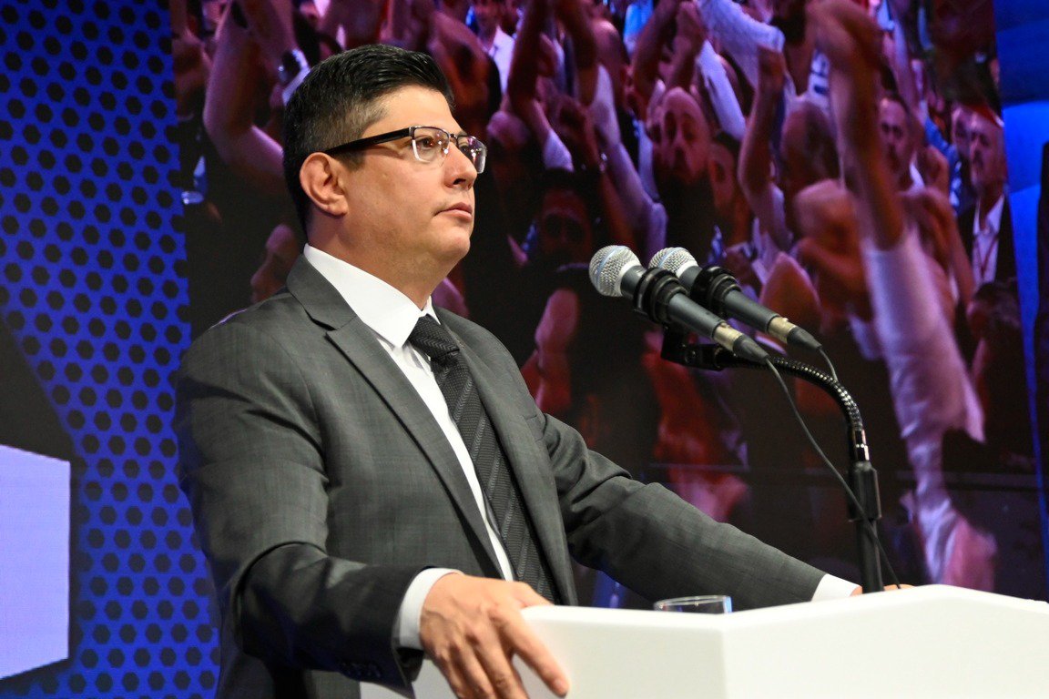 AltundagUysal's tweet photo. Bu duygularla, Sendikamızın kuruluşunun 63. yıldönümünü bir kez daha kutluyor, genel kurulda göreve seçilecek tüm arkadaşlarıma üstün başarılar diliyorum. https://t.co/7W9U3c05ba