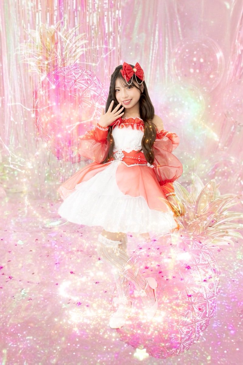 PINEC__RUNE's tweet photo. 2026.07.11
パイナップルクラブ
NEW ARTIST PHOTO 📸

赤色担当の朱璃るねです！

なんとなんと今日、アー写が公開されました‼️
るねのことも見つけてみてねー❤️
応援してくれたら嬉しいな😆

#パイナップルクラブ　#RUNE #朱璃るね https://t.co/qGILH9fMBT