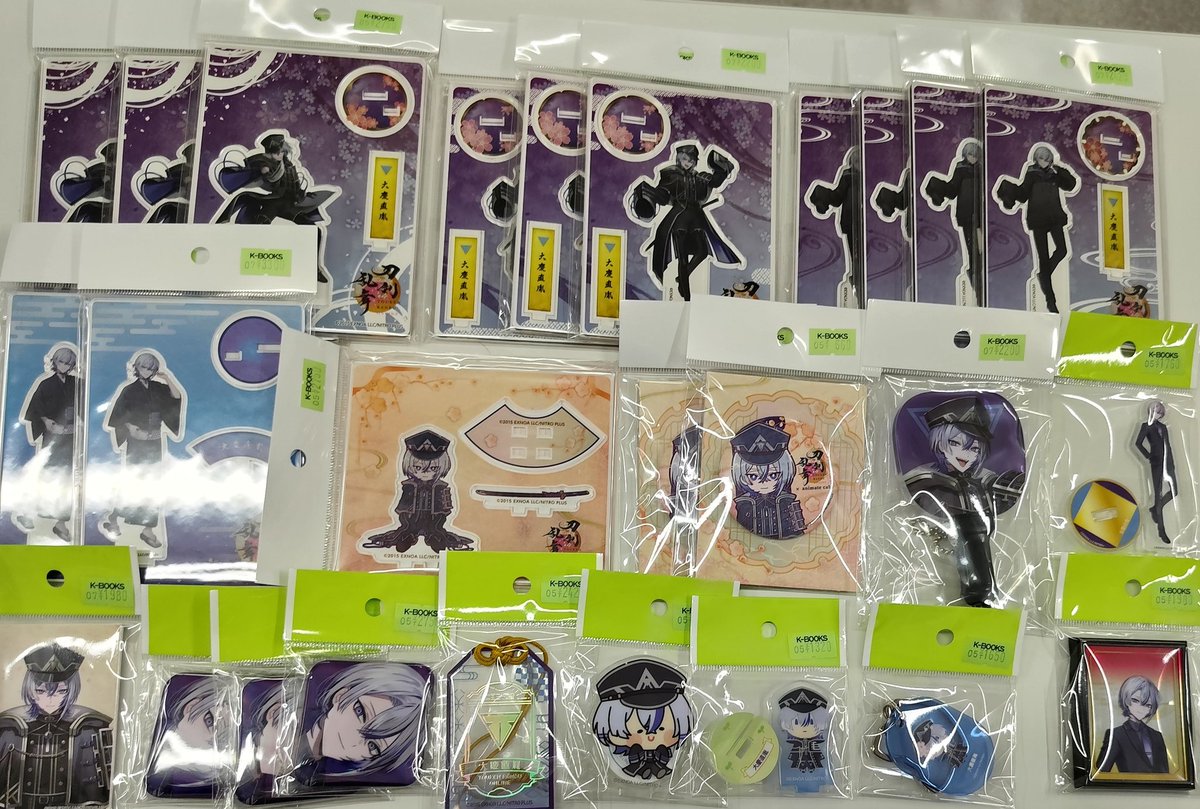 入荷情報】 刀剣乱舞 とうらぶ アクリルフィギュア アニメイトカフェ