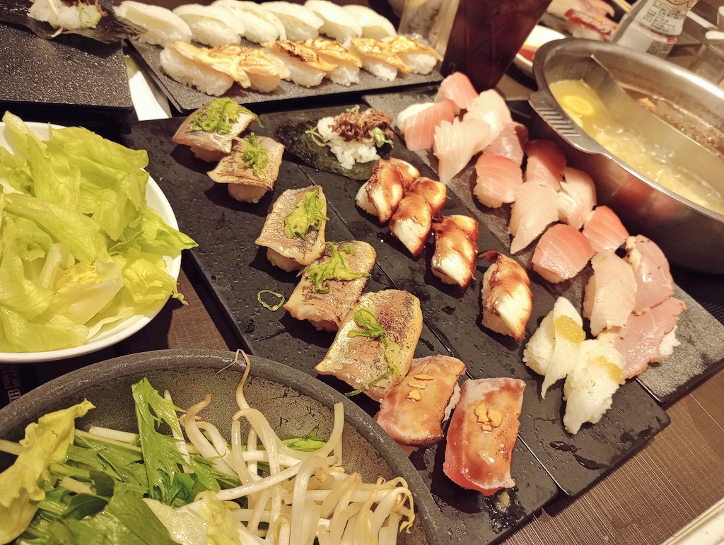 vuik961's tweet photo. 打ち上げゆず庵なう

半期は昨対200％
ありがとう(⁠ ⁠◜⁠‿⁠◝⁠ ⁠)⁠♡

12月まで休み無し
来週からは初商業施設
授賞式やら
夏学童も頑張るぞー＼(^o^)／ https://t.co/LG5MIUWR0a