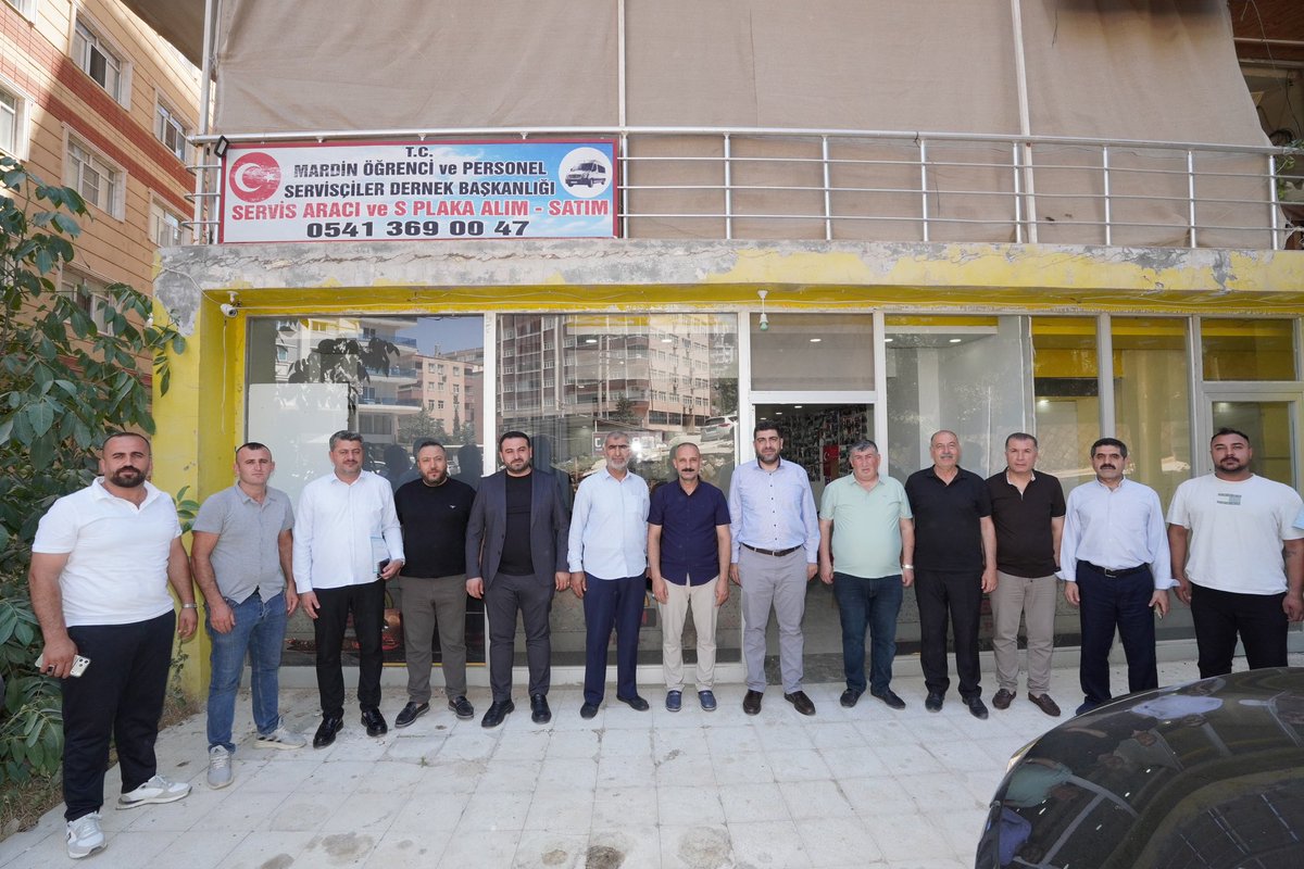 MehmetUncu47's tweet photo. 📍Artuklu
Hemşehrilerimizle gönül bağımızı güçlendirmeye, mahalle mahalle, köy köy buluşmaya devam ediyoruz.

13 Mart Mahallesi, Yalım Mahallesi, Ensar Mahallesi, Alımlı (Bilali) Köyü ve Nur Mahallesi muhtarlarımızı ziyaret ederek istişarelerde bulunduk. Mahallelerimizin ihtiyaçlarını, talep ve önerilerini dinledik.

Üyelerimizi de ziyaret ederek, Genel Başkanımız ve Cumhurbaşkanımız Sayın Recep Tayyip Erdoğan’ın imzasını taşıyan teşekkür belgelerini takdim ettik.

Birlik ve beraberlik içerisinde, milletimizle aynı gönül yolunda yürümeye devam edeceğiz.
@abuyukgumus 
#BizBüyükBirAileyiz #MilletimizleYolumuzBir