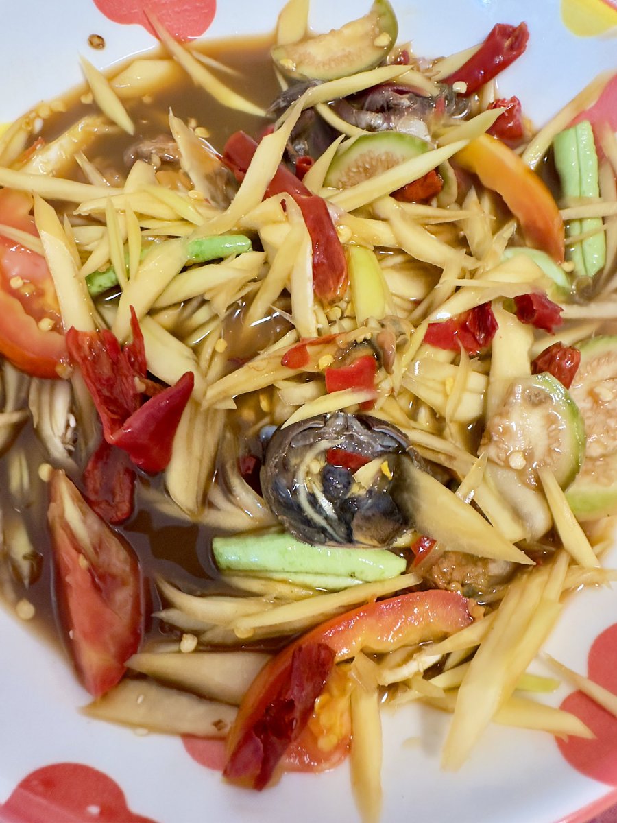 annie_x11's tweet photo. ส้มตำหอยดอง &amp; สุกี้น้ำ https://t.co/q8g2SrHohg