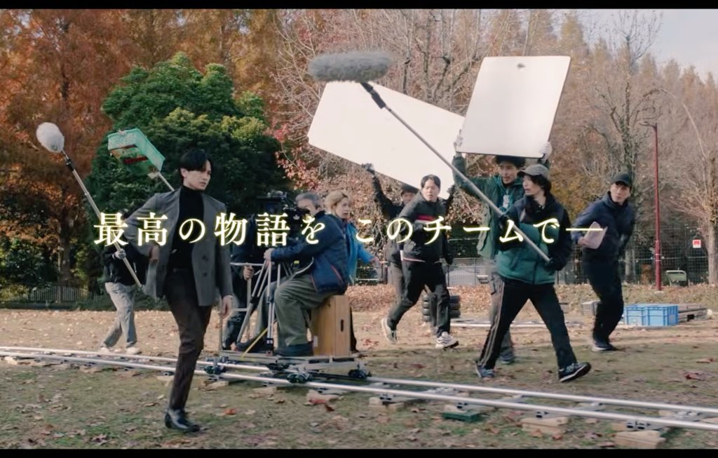 YAMAm010s's tweet photo. 『ラブ≠コメディ』観てきた。当て書きを超えて、もはや本人そのものに見えるケンティーが素敵すぎる。「ラブコメばかり」「顔がいいだけ」「何を演じても同じ」と言われてきた数々のイケメン俳優と、彼らが積み重ねてきた作品への愛を感じられる一本。メタにメタを重ねるラストもgoodでした https://t.co/OZCbEtE6DT