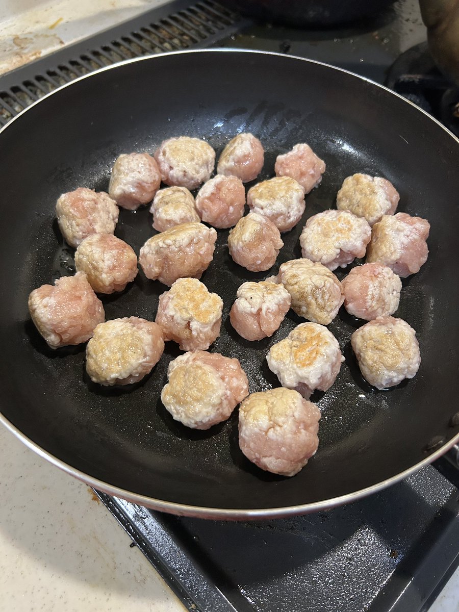 putio_guruguru's tweet photo. たこ焼きではありませんよ、 https://t.co/wk9nBh0fc1