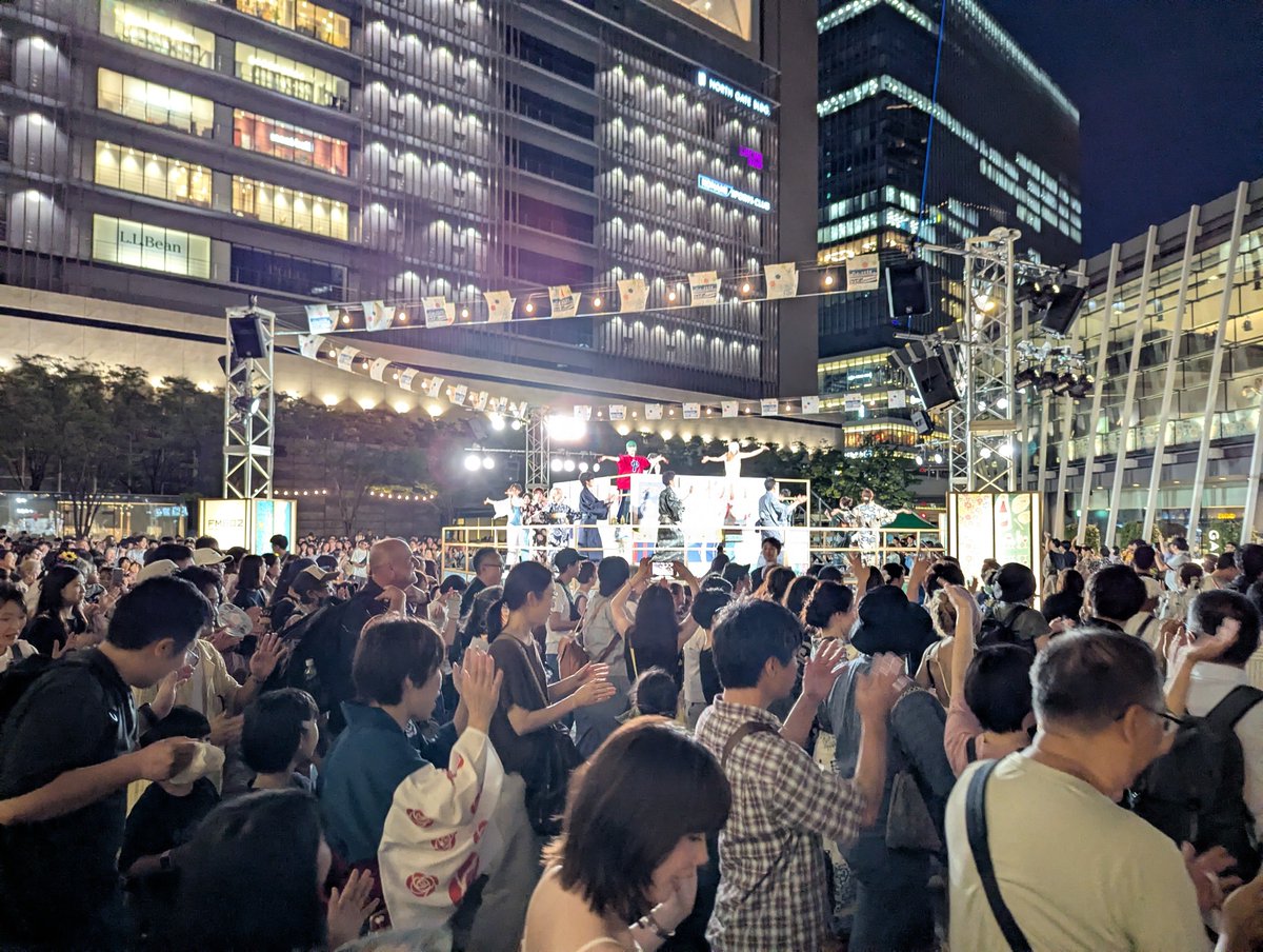shuden's tweet photo. 梅田がお祭りでした https://t.co/jAxUTKG87h