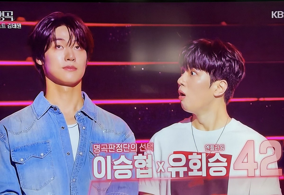 lazyraccoon_nf's tweet photo. 회승: 우승 유경험자라 불 켜지자마자 바로 알아챔
승협: 밀루상태였다가 점수보고 깨달음
그라데이션으로 놀라는게 개웃기네 https://t.co/1MFIvUVZkG