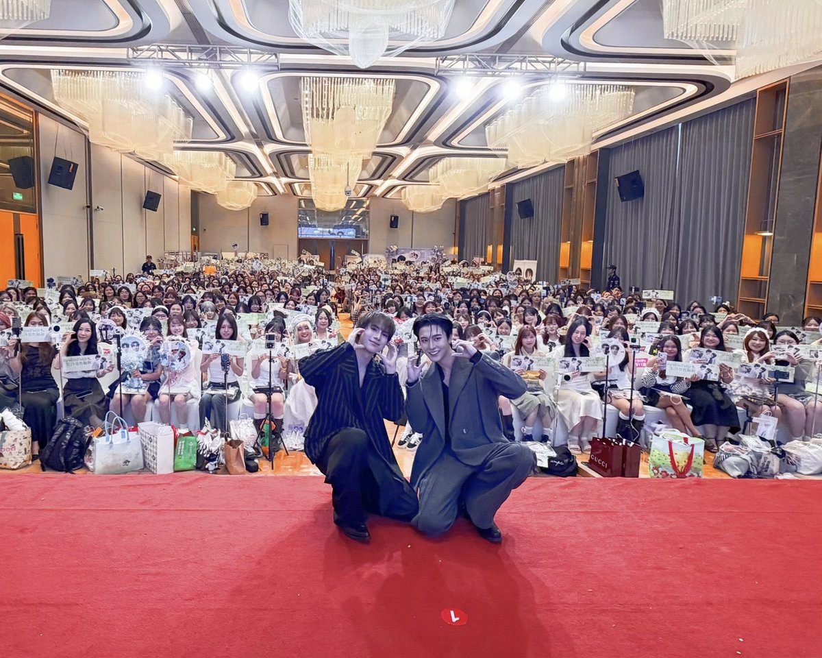 DomundiTV's tweet photo. ขอขอบคุณแฟน ๆ ทุกคนที่มาเจอกัน และมาร่วมกิจกรรมไปด้วยกันกับ “ริวจิน” @rryjinnn และ “แพทจิ” @chira_patt ในวันนี้ และขอขอบคุณทุกกำลังใจที่ส่งมาให้ทั้งสองด้วยนะคะ 🥰

Thank you everyone for coming to support “Ryujin” and “Patji” at the “Ryujin Patji Fansign in China”. This event could not have happened without your love and support. 🫶🏻✨

#ryujinpatjifansigninchina