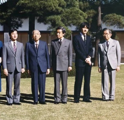 MamoruRuby's tweet photo. 昭和百年式典の不敬高市/内奏もせず
➡️帰化系/統一教会
麻生/実績なく姪三笠宮が養子を取り男子誕生で摂政になりたい
竹田恒泰が絡んで来るか❓
辺野古埋め立てで麻生の会社が延々工事
世襲でない秋篠宮家の皇室離脱次第で情勢変化
男系男子を盾に天皇皇統置き換えの不敬‼️
➡️内乱罪適用
潰そう自民‼️ https://t.co/X36iQS4yTS