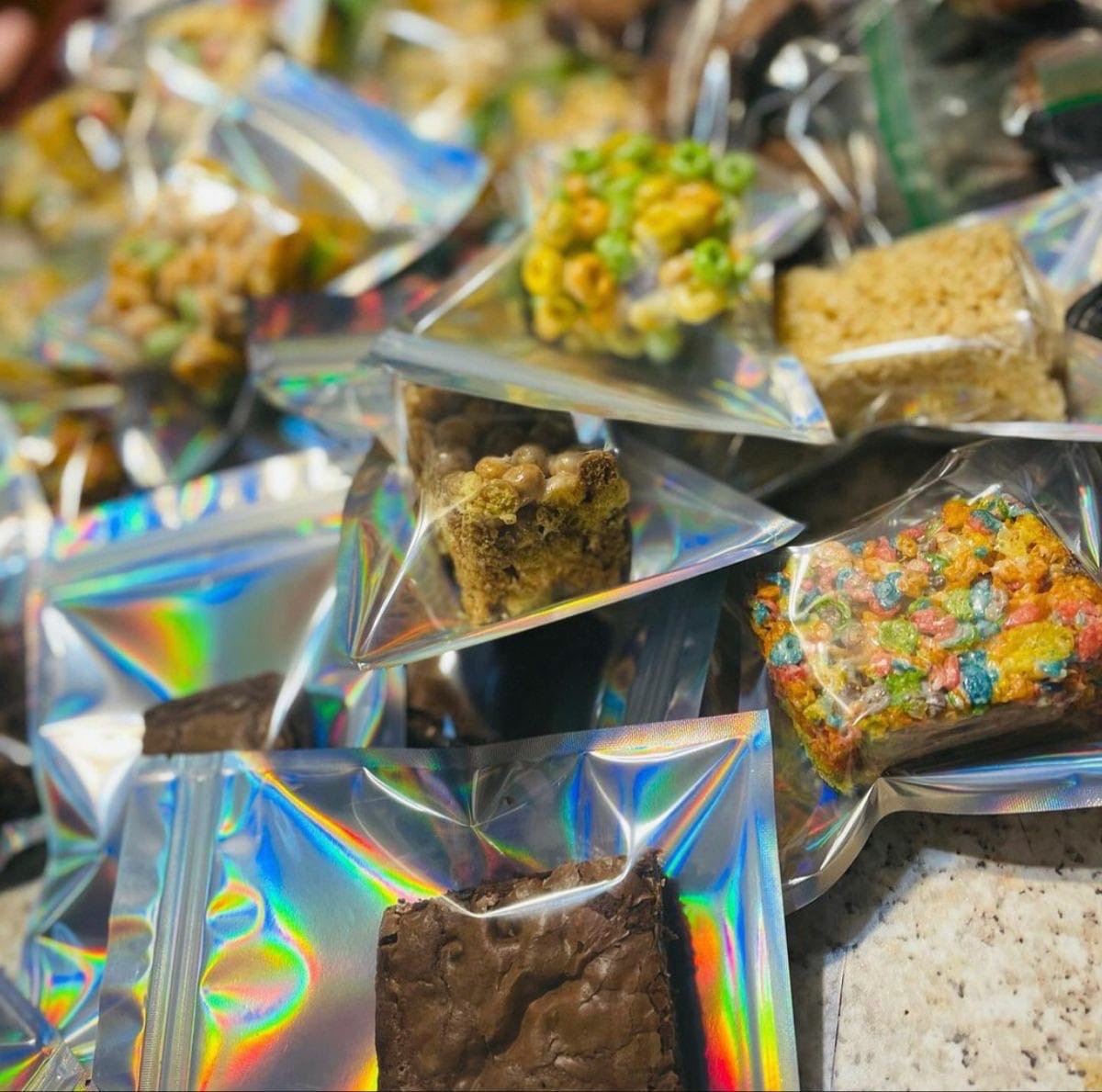 lamenpaul_0's tweet photo. Cannabis Infused Treats
#London #Britain #England #Scotland #Wales #Manchester #Liverpool #Edinburgh #Cardiff #Birmingham #Leeds #GummiesUK #UKGummies #Glasgow #Nottingham #Sheffield #Bristol #Brighton #Aberdeen #Leicester #Belfast #Coventry #Cambridge #Londonweed https://t.co/zqw43dDbIb
