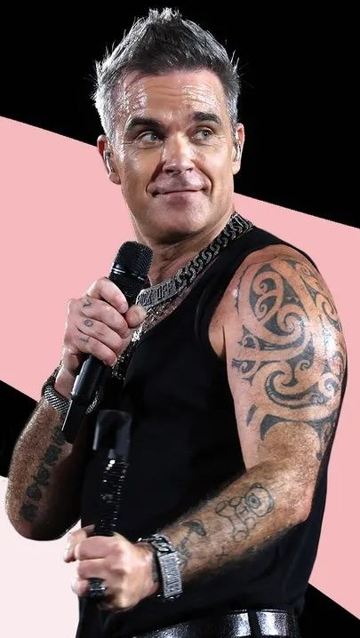 GustavoAdolf_'s tweet photo. Respeto!

Me ofrecieron reemplazar a Freddie Mercury en Queen… y dije que no. ¿Cómo iba a ponerme en el lugar de alguien como él? Freddie era como Beethoven con un micrófono: majestuoso, único, inimitable. Yo soy un entretenedor; él fue un milagro sobre el escenario. Lo rechacé porque cualquier intento sería solo una sombra de una leyenda. Hay lugares que no se ocupan… se veneran.

Robbie Williams 🇬🇧