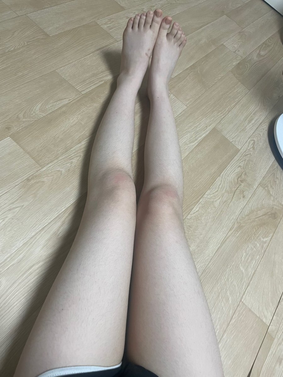 minsxeo_o6's tweet photo. 발 보구 흥분한 자지갑들 돈 쪽쪽 빨리자~?
#상납 #지갑 #핀돔 #호구 #페티쉬 https://t.co/uFLUZRGoIH