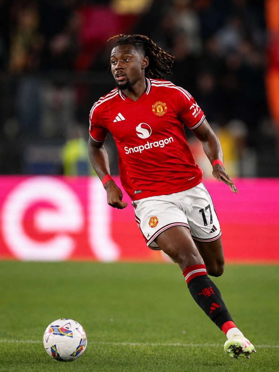 AdarasCorner's tweet photo. 📰 Reports claim Manchester United are preparing to make initial contact for Manu Koné, with a €50m offer reportedly being readied.

Source: @Sport_Witness https://t.co/lV6WPPot6n