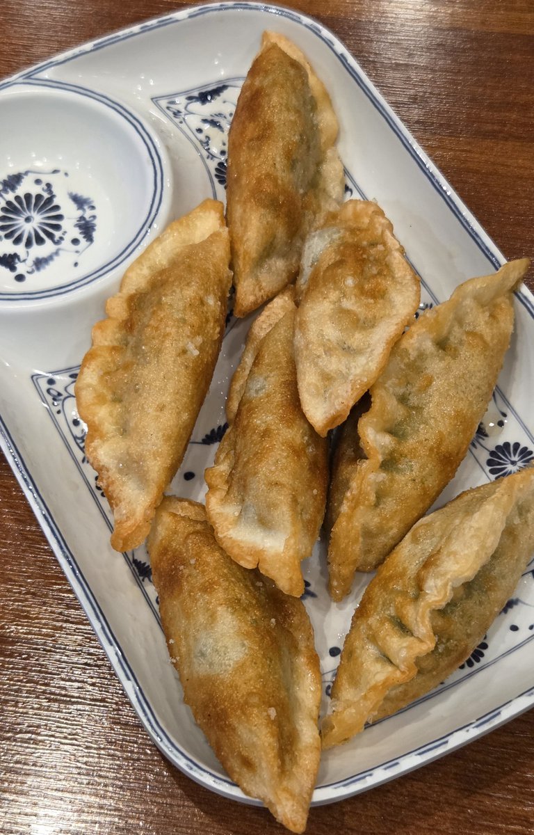 연 이 tweet media