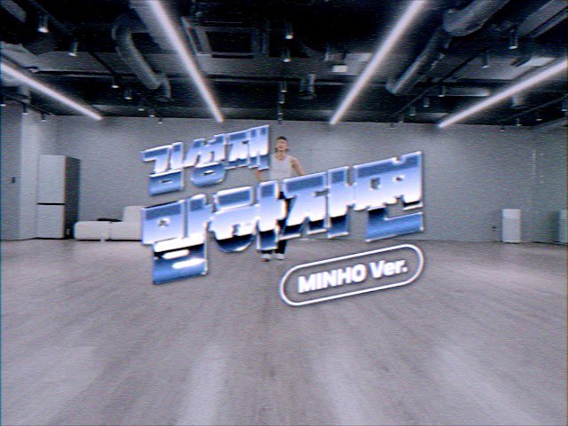 SHINee's tweet photo. 나 91년생 최민호인데

https://t.co/x9b7ou4OoE

#MINHO #민호
#SHINee #샤이니
#나91년생최민호인데 https://t.co/p7zYe5rCxu