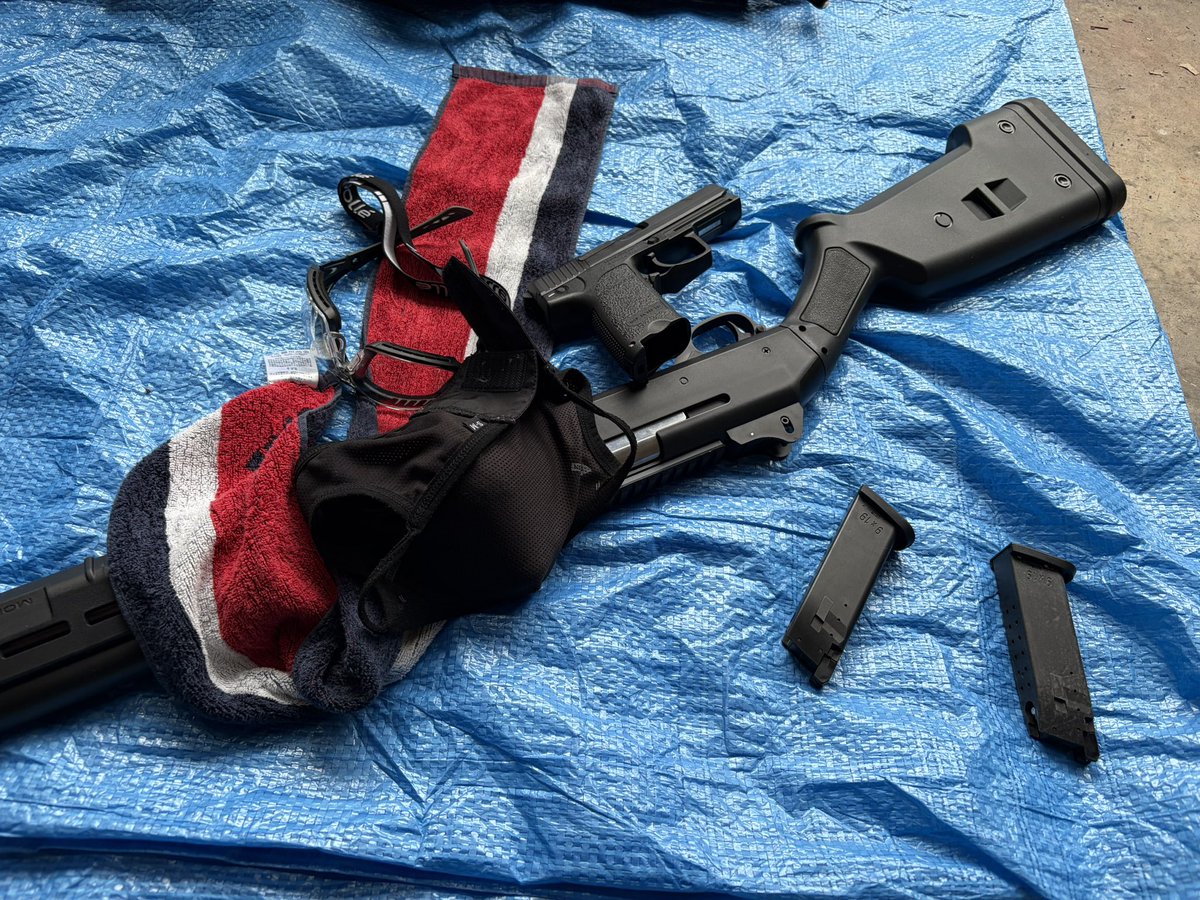 tetsu_805's tweet photo. いつの間にか撮ってた写真
こう見えて丁寧好きだから銃に傷はつけてない…はず
#このツイートを見た人は武器ならなんでもいいから好きな武器晒しなさい https://t.co/7C4KSBouNd