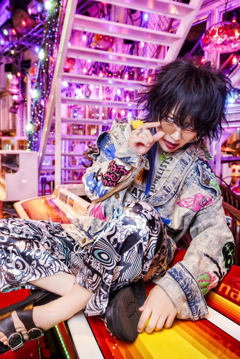 kumorinochiinfo's tweet photo. 【個人アー写】
Vo.朝比奈悠
Gt.Hyö https://t.co/ahm77Phs2u