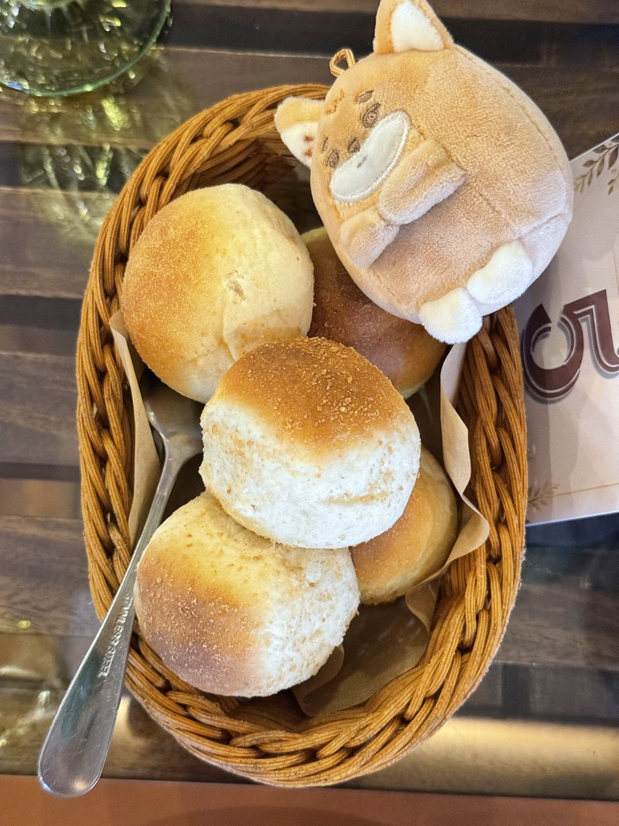 daylightsix's tweet photo. pankesal 🍞 https://t.co/Tnc1uq4cEi