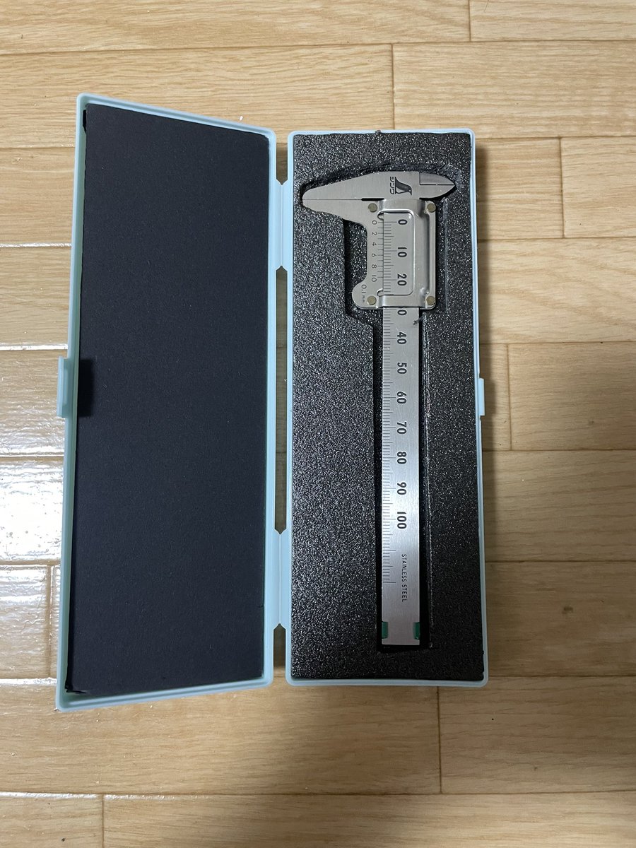 766Jan's tweet photo. 安いノギスだけどケース作った https://t.co/9riKaHIygr