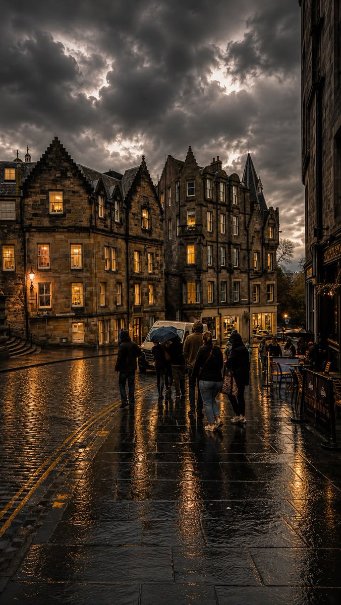 flower6260's tweet photo. Night hits different in Edinburgh, Scotland 🏴󠁧󠁢󠁳󠁣󠁴󠁿 https://t.co/ODFcQKqqyT