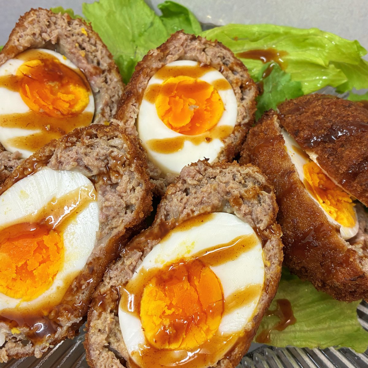 nemuri_shokuzai's tweet photo. 家庭的なねむりちゃんなのでスコッチエッグ作りましたわよ〜🥚！

ソースびゃ〜した😏 https://t.co/tBxO3XG6pN