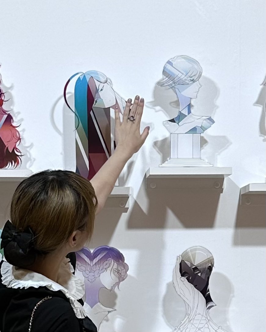 444_hatena's tweet photo. 宝石の国概念服でアフタヌーン展⟢˙.˚ https://t.co/IEP6Pt1TVb