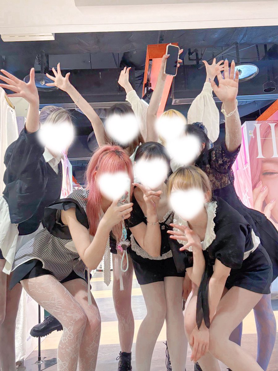 444_hatena's tweet photo. 宝石の国概念服でアフタヌーン展⟢˙.˚ https://t.co/IEP6Pt1TVb