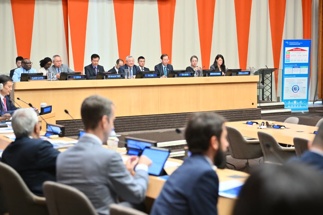 ECA_OFFICIAL's tweet photo. “Energy is central to sustainable devpt, resilience &amp; eco transformation. Africa’s energy transition is a devpt agenda—powering industries, creating jobs &amp; accelerating growth” - @claverGatete, #HLPF2026 on “Advancing Equitable, Resilient Energy Innovation for Sustainable Devpt” https://t.co/bmQVN3vSSq