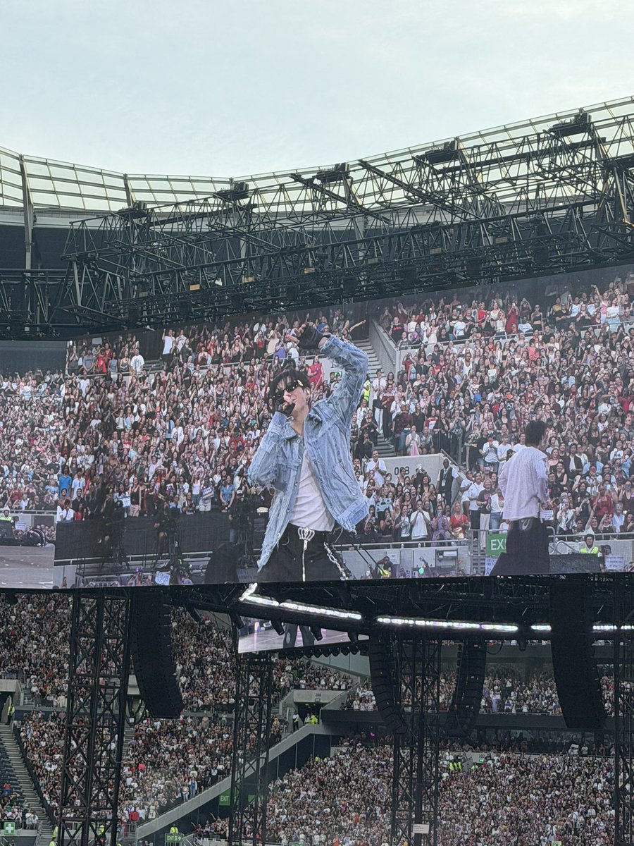 yoongisducky's tweet photo. a photo you can hear 🎀✨ https://t.co/d5fRMUVr9h