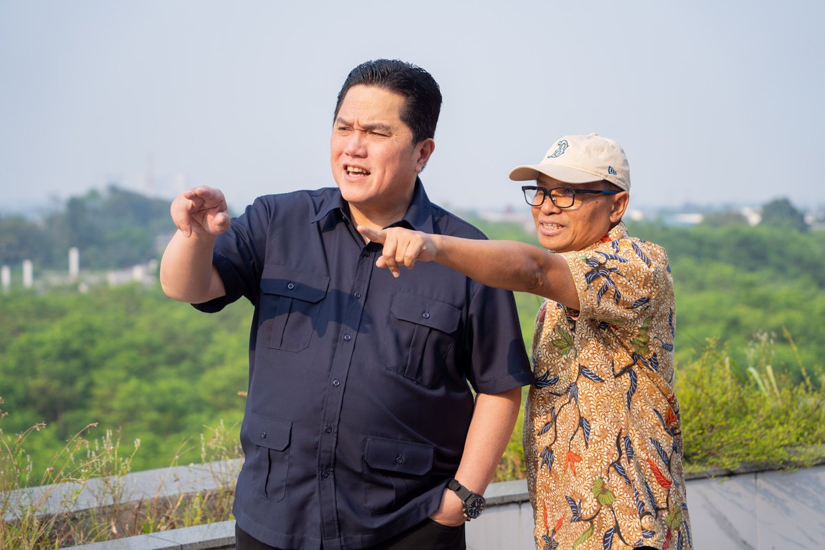 uiiiofficial's tweet photo. The Minister of Youth and Sports of the Republic of Indonesia (@Kemenpora_Ri), @erickthohir visited the UIII campus today.

Accompanied by UIII Rector Prof. Jamhari and university officials, the Minister conducted a tour of the campus grounds, including a visit to the library.

Thank you for taking the time to visit our campus.