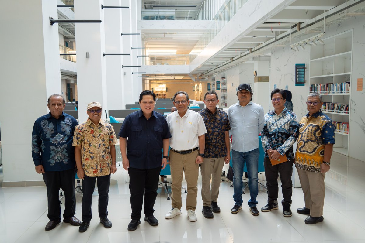 uiiiofficial's tweet photo. The Minister of Youth and Sports of the Republic of Indonesia (@Kemenpora_Ri), @erickthohir visited the UIII campus today.

Accompanied by UIII Rector Prof. Jamhari and university officials, the Minister conducted a tour of the campus grounds, including a visit to the library.

Thank you for taking the time to visit our campus.