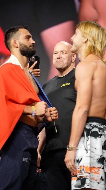 DovySimuMMA's tweet photo. 🤔Ilia Topuria predicts BSD will beat Paddy Pimblett 

"Sometimes he [Paddy] comes out and he has good performances against guys that you think are going to beat him— 

I think that Benoit Saint-Denis is gonna win that fight. I think so”

via @Chisanga_Malata https://t.co/fllb9vZg19