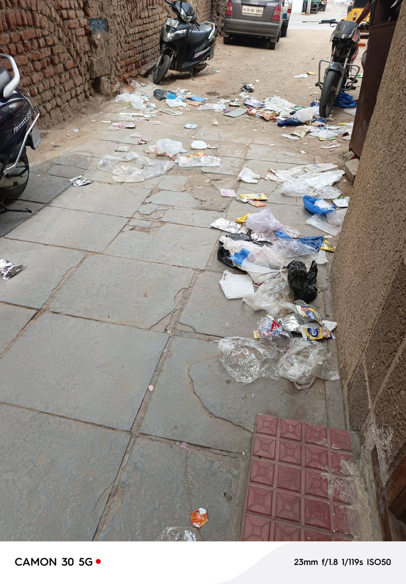 Quddus__'s tweet photo. Dear @GHMCOnline @CommissionrGHMC @aeeghmc149 @AMOH6GHMC This is the current condition of our dead end gully. Beside afreen palace function hall dabeerpura. Many times complaint but same thing again happening. We need daily sweeping and after sweeping garbage removal.Need action https://t.co/JuHcYCRttu