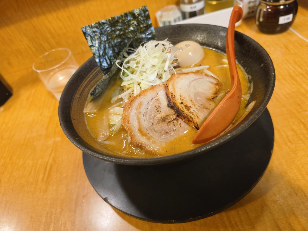 READY_OJO's tweet photo. 発売おめでとうございます！
実は先月手に入れてました

みそラーメンを添えて https://t.co/ACvnavIWit