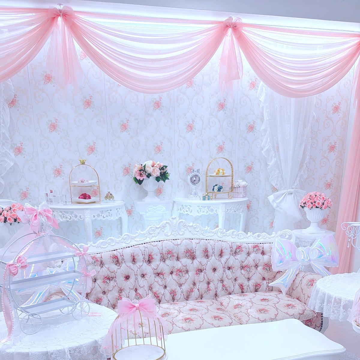 PhotoRozalia's tweet photo. Rose♡Princessスタジオ

ドレープの裏側にLEDも追加しました✨

#推し活専用
#フォトスタジオロザリア https://t.co/FFED3Ih4FC