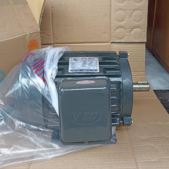 Alolaco_com's tweet photo. MOTOR VTC TUA CHẬM (1450) ĐIỆN 1 PHA (220V)
√ Nguồn điện: 220v (1 Pha).
√ Công suất: 2Hp (2.2Kw).
√ Tua : 1450 vòng/phút.
√ Trọng lượng khi đóng gói: 39Kg.
√ Khích thước đóng gói: 41 x 31 x 24.3 cm.
#motorvtc
#motorvtc_3HP_tua_Chậm 
- https://t.co/CHYn60ihVl https://t.co/qSOJC1q7na