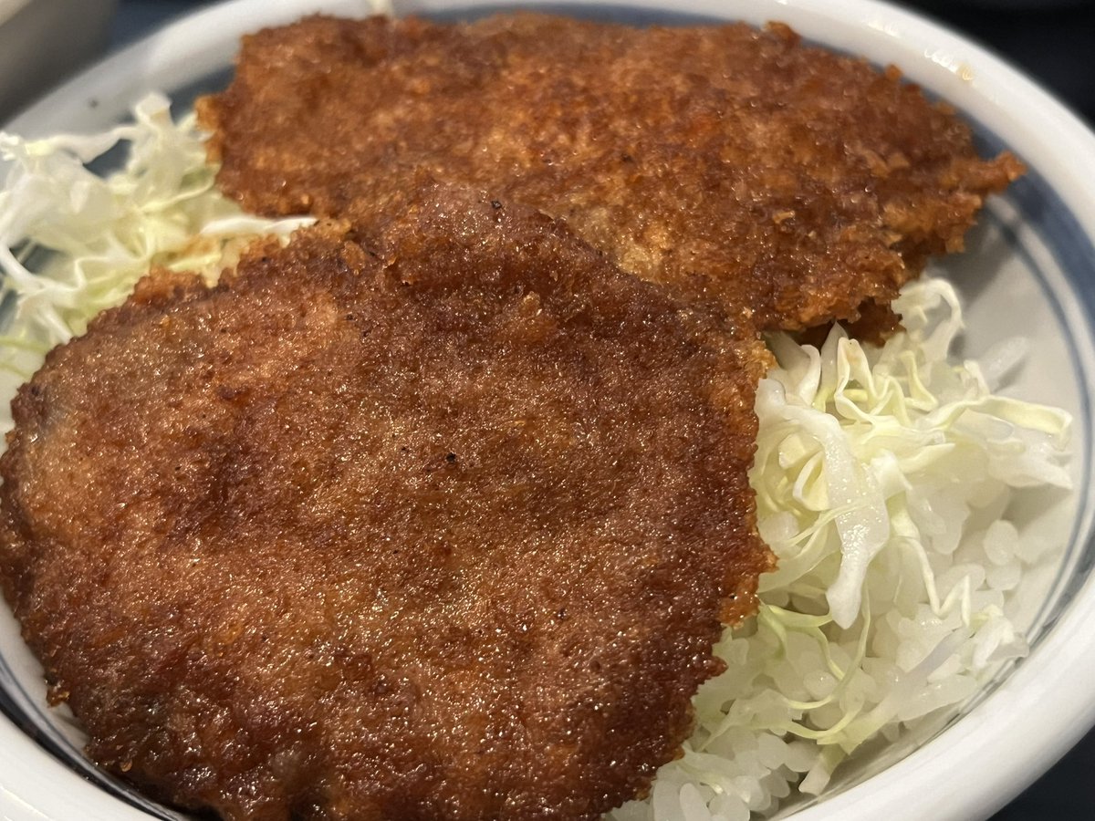 big_boss_mg's tweet photo. 塩豚骨とソースカツ丼　美味しかった https://t.co/b5kGgxmEEE