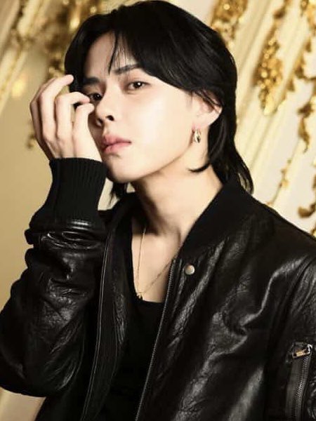 sake893corp's tweet photo. 未経験2年目で年間大台突破した瓜生あいきさん（TOP DANDY-1st-）のホストを始めたキッカケがミラクルすぎる。

上京費を貯めるために地元でアルバイトをしていたところ、そこで知り合った女性に勧められて歌舞伎でホストを始める→その女性がまさかの現同僚である森永ここあさん（TOP DANDY-1st-）のお母様だったらしい🙄🙄

当時、森永ここあさんは別店舗で働いていて、後からTOP DANDY-1st-にて合流→同僚となる奇跡の巡り合わせ🥹

@u_ryu_uuu 
@cocoa_gd