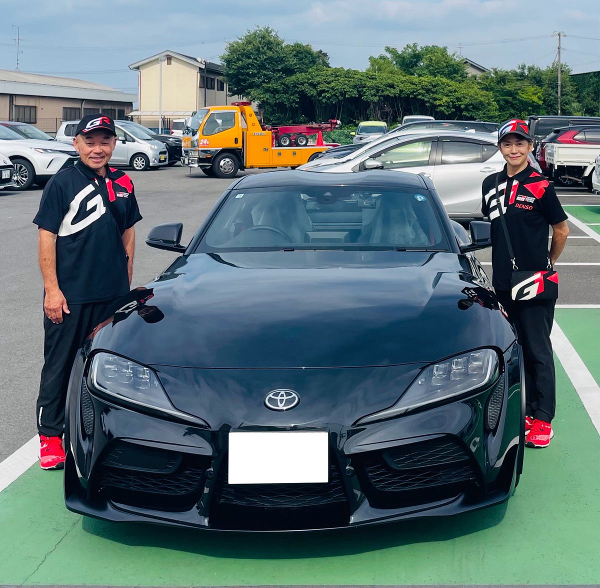 saisonmarunaka's tweet photo. GRスープラ
納車されました😊
GRスープラ我が家にスープライズバック最高😊 https://t.co/OZqUHuMYOH