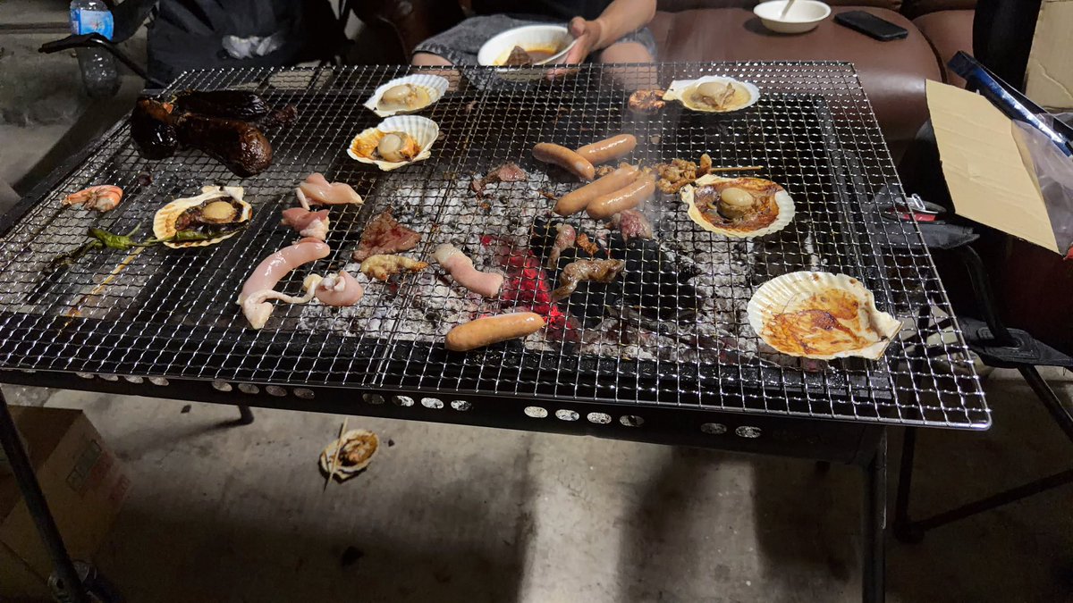 SBR5mm's tweet photo. 野郎達とBBQ🍖🍖 https://t.co/uqOhMGKRtI