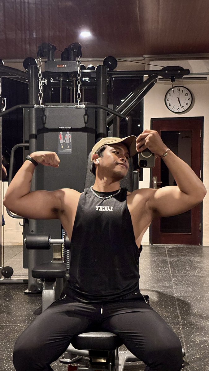 BigBoyCrush's tweet photo. siap menyambut malam minggu yang masih sendiri ini 🥰🙏🏻 https://t.co/TmGBON7ZCU