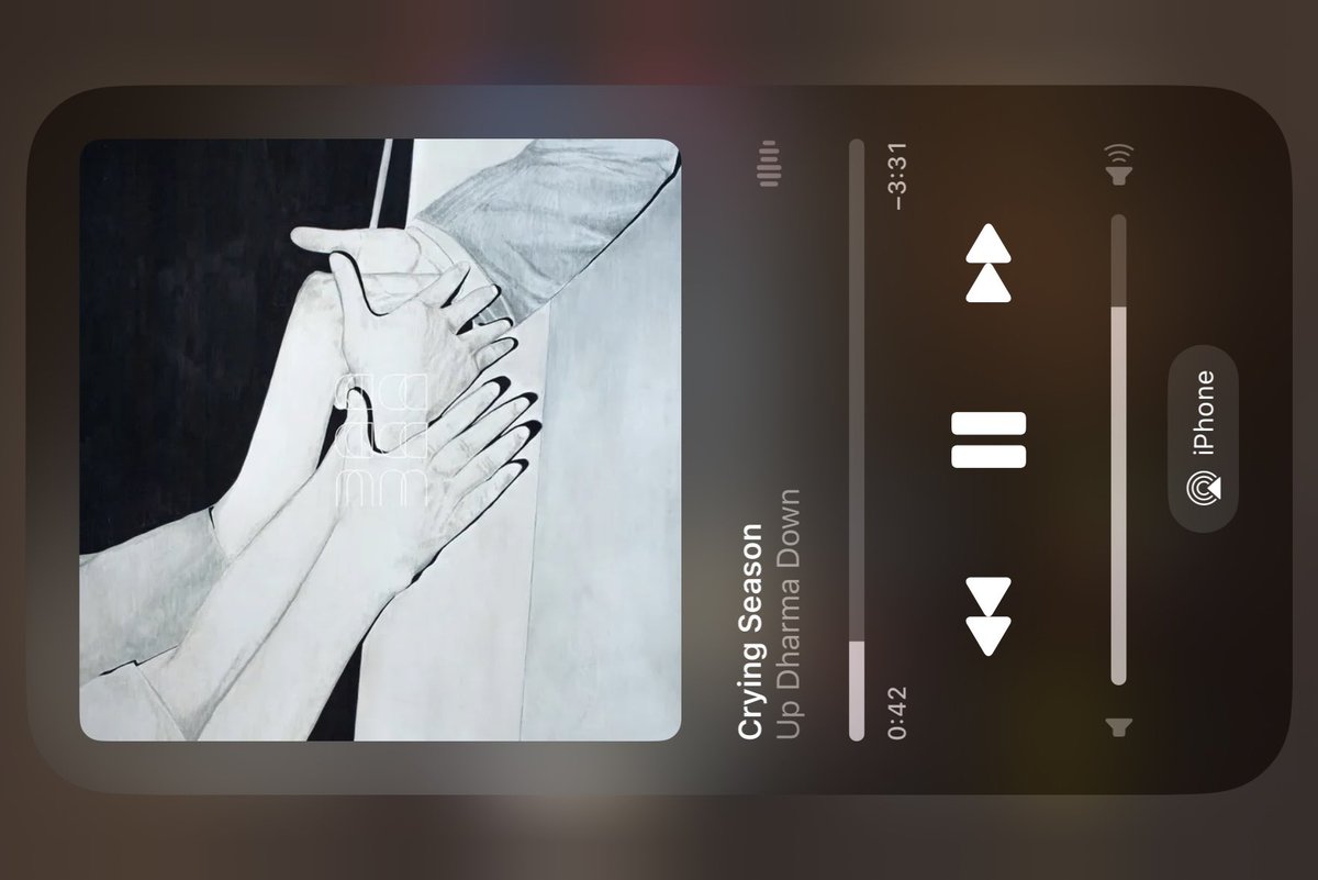 sixeyedfairy's tweet photo. paldo na naman up dharma down ngayon kasi may queer somewhere na pinapakinggan ‘to sa kwarto nila ngayong tag-ulan https://t.co/HVnTdiCRQj