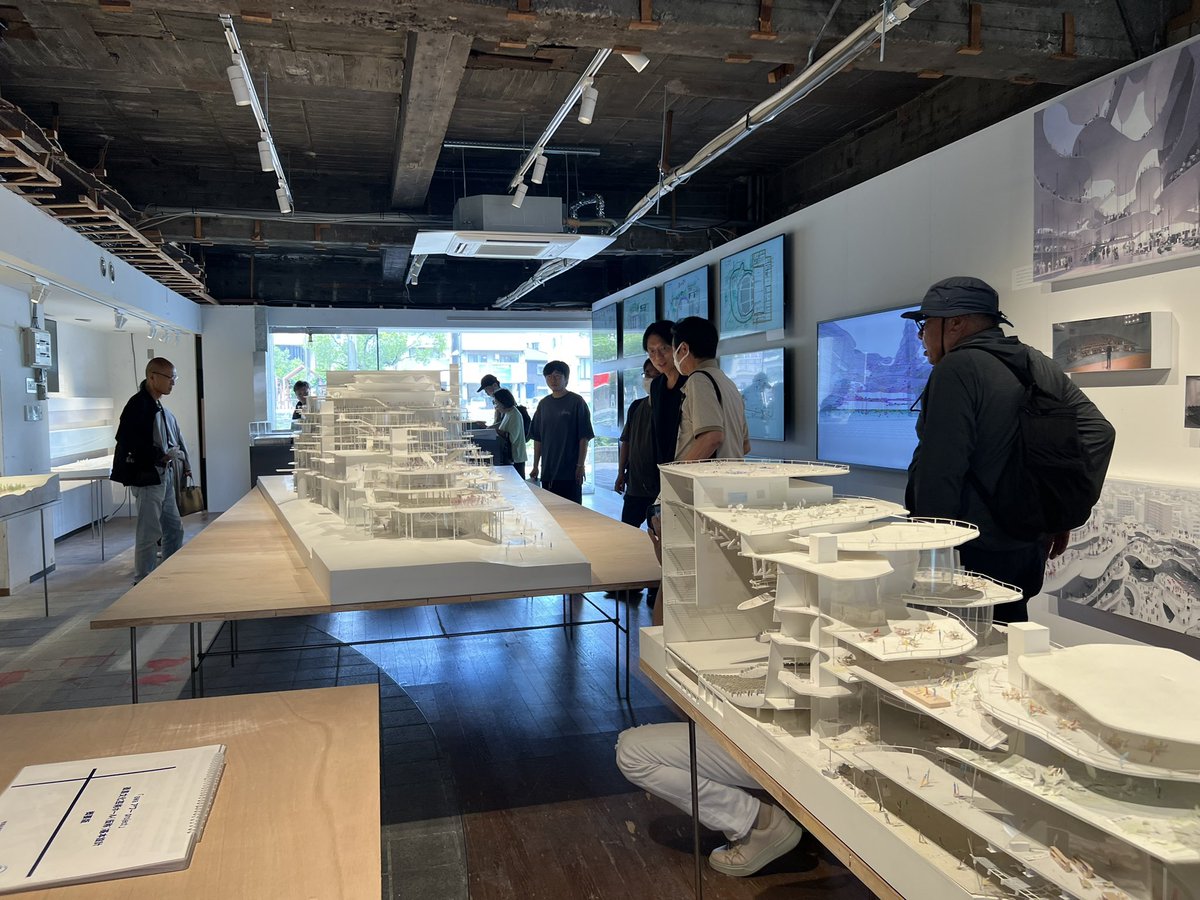 ryuji_fujimura's tweet photo. 石上純也展、力が入っていていい展覧会だと思う。見に来る価値あり。見に来れなくても、開催費用についてクラファンで応援するのもよいと思います。 https://t.co/5ZuXMDGTVl https://t.co/mNEEaS5ZLh
