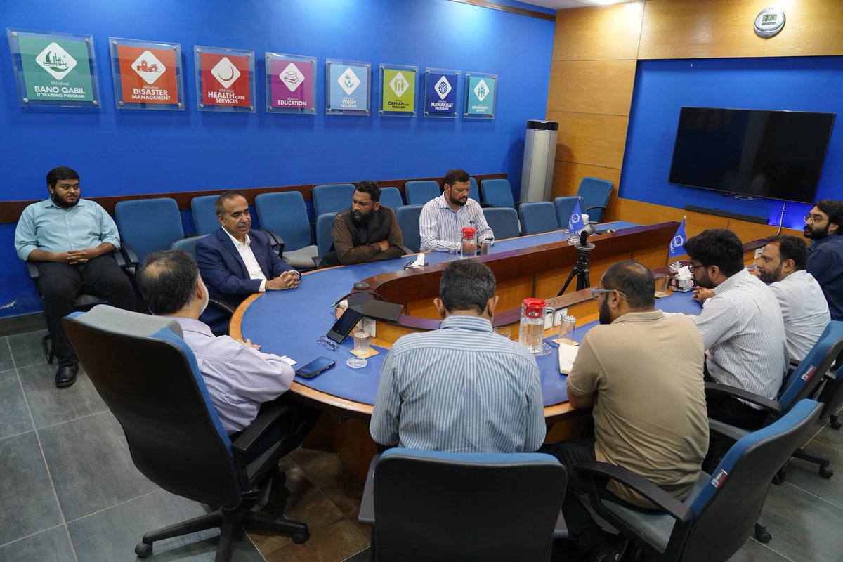 alkhidmatKHI's tweet photo. A new milestone for Pakistan's digital future!

Bano Qabil and PAFLA have signed an MoU to empower youth through freelancing awareness, mentorship, digital skills, and global career opportunities. We're building a stronger freelance ecosystem for Pakistan.

#BanoQabil #PAFLA https://t.co/Xf2IZYc8Ph